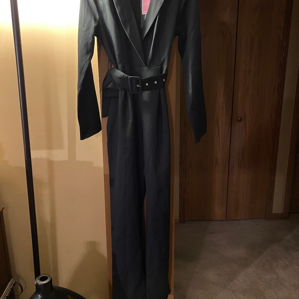 NWT Pretty Little Things black belted jumpsuit